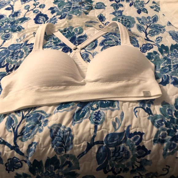 First Pics Copy Marika Jacquard Johanna Molded Cups Seamless Sport Bra EUC - Picture 4 of 7